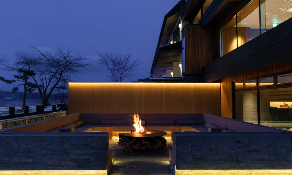 Campfire Terrace: A space where you can enjoy seasonal events.
[Business hours] 4:00 PM-10:00 PM